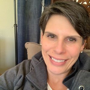 Meet your Posher, Carly